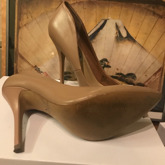 Steve Madden tan heels - Picture 3 of 4
